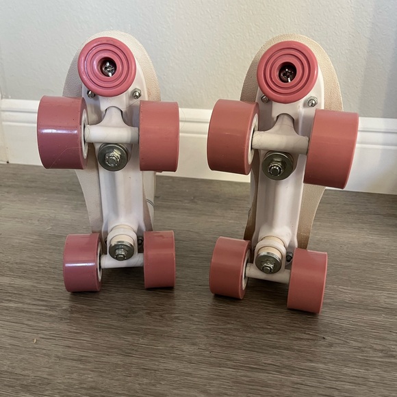 Chicago Girl Quad Roller Skates - Picture 5 of 9